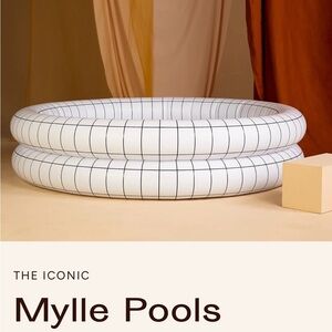 MYLE Beige inflatable pool 65”